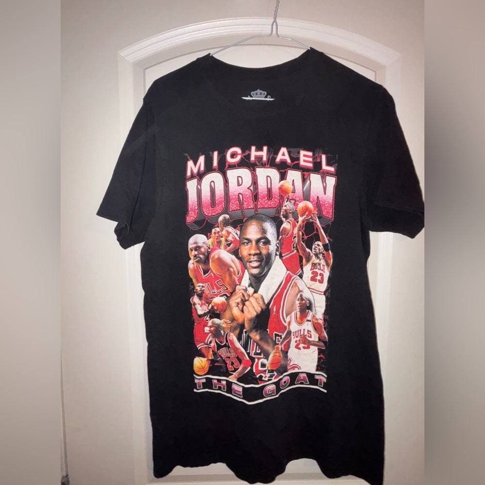 Micheal Jordan black t shirt